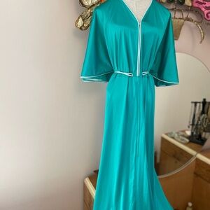 VINTAGE 1970'S VANITY FAIR GREEN ANGEL SLEEVE HALF-ZIP UP NYLON ROBE SZ …